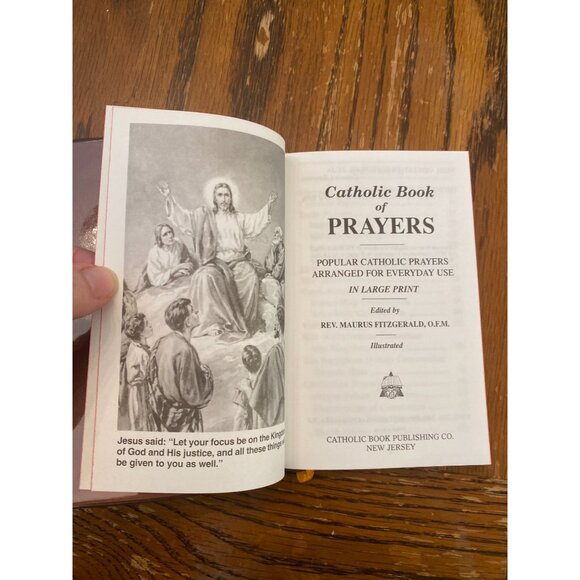 Catholic Book Of Prayers Leather Cover ISBN 089942-910-6 Pocket Size - Picture 7 of 8